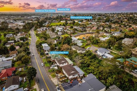 Photo of property in 1/10 Sunnyside Road, Sunnyvale, Auckland, 0612