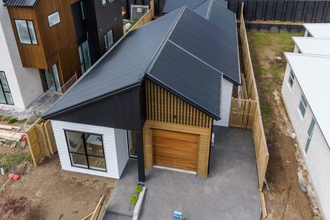 Photo of property in 19 Halo Green, Peacocke, Hamilton, 3206