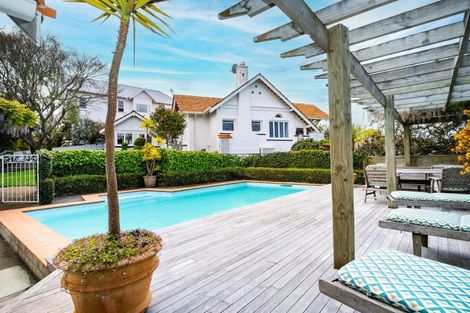 Photo of property in 7 Cobden Lane, Bluff Hill, Napier, 4110