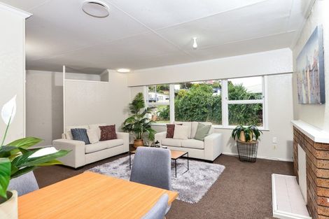 Photo of property in 74 Bremworth Avenue, Dinsdale, Hamilton, 3204