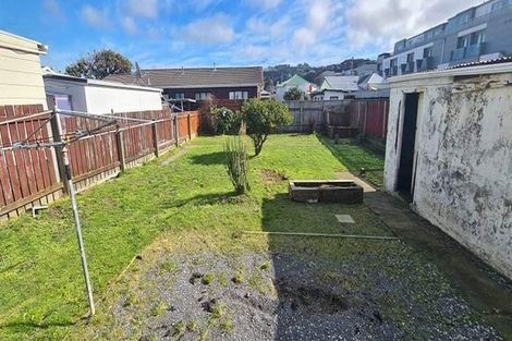 Photo of property in 37 Bay Street, Petone, Lower Hutt, 5012