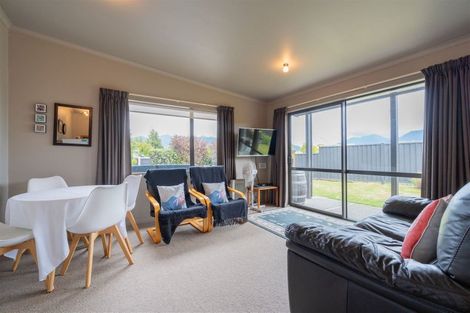 Photo of property in 21 Pop Andrew Drive, Te Anau, 9600