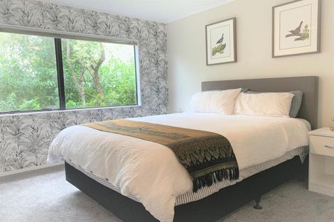 Photo of property in 21 Pohutukawa Avenue, Red Beach, 0932