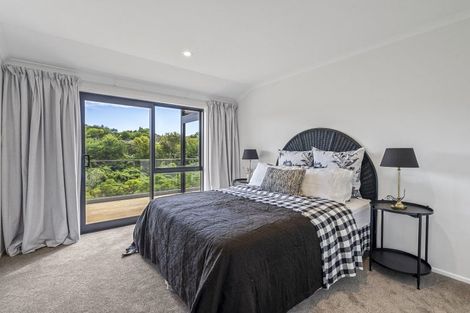 Photo of property in 205 Heta Road, Merrilands, New Plymouth, 4312