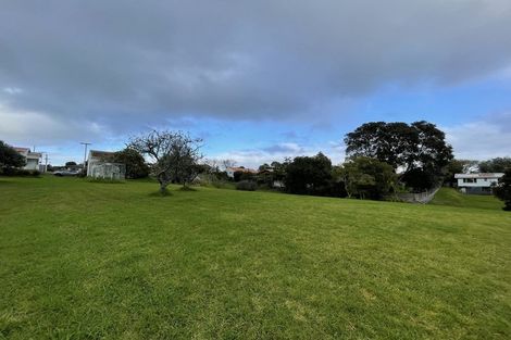 Photo of property in 96 Beach Haven Road, Beach Haven, Auckland, 0626