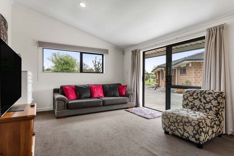 Photo of property in 63a Farquharson Road, Ararimu, Papakura, 2583