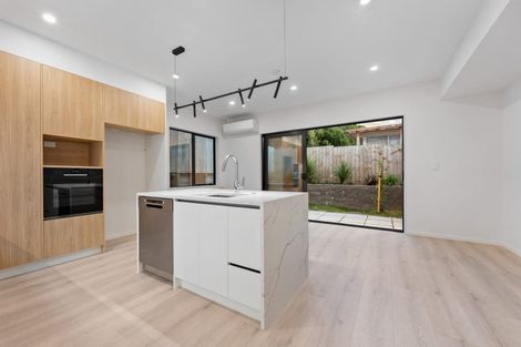 Photo of property in 37c Corunna Road, Milford, Auckland, 0620