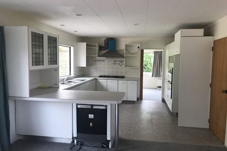 Photo of property in 17 Shastri Terrace, Khandallah, Wellington, 6035