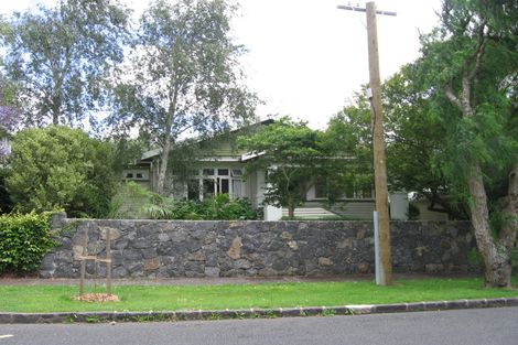 Photo of property in 23 Momona Road, Greenlane, Auckland, 1051