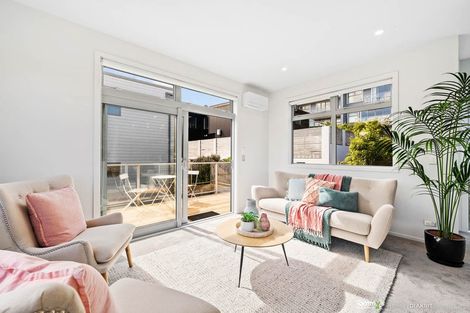 Photo of property in 2 Lakshmi Place, Khandallah, Wellington, 6035