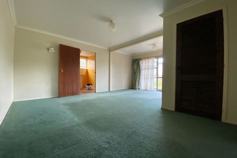 Photo of property in 80 Dundale Avenue, Blockhouse Bay, Auckland, 0600