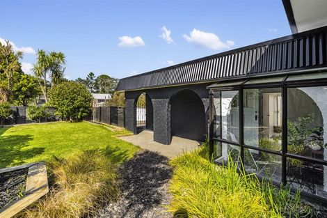 Photo of property in 1 Riviera Place, Hauraki, Auckland, 0622