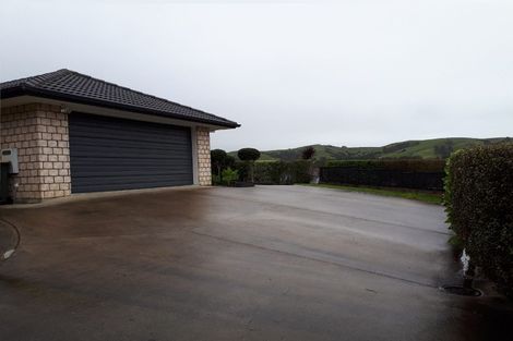 Photo of property in 14 Te Kauri Place, Helensville, 0800