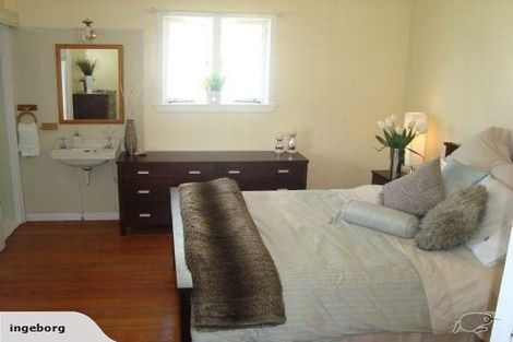 Photo of property in 11a Wharf Road, Te Atatu Peninsula, Auckland, 0610