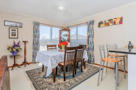 Photo of property in 2/38 Akoranga Drive, Northcote, Auckland, 0627