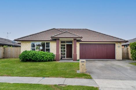 Photo of property in 96 Farringdon Avenue, Rototuna North, Hamilton, 3210