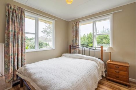 Photo of property in 9 Tararua Street, Paraparaumu, 5032