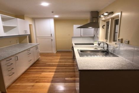 Photo of property in 2/26 Coroglen Avenue, Birkenhead, Auckland, 0626