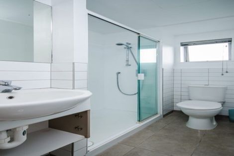 Photo of property in Hobson Heights Apartments, 4h/208 Hobson Street, Auckland Central, Auckland, 1010