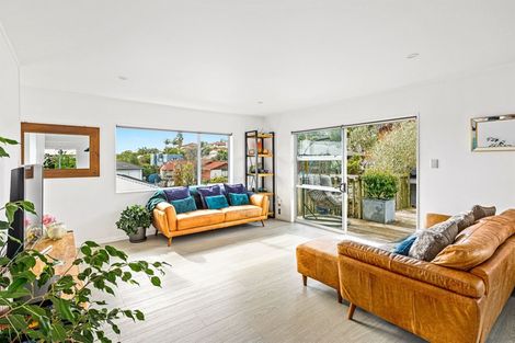 Photo of property in 2/11 Delamare Court, Sunnynook, Auckland, 0632