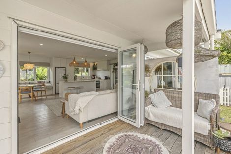 Photo of property in 5 Marjorie Lane, Papamoa Beach, Papamoa, 3118