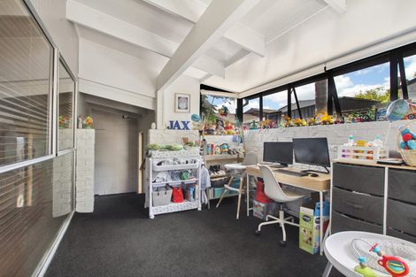 Photo of property in 3/42 James Laurie Street, Henderson, Auckland, 0612