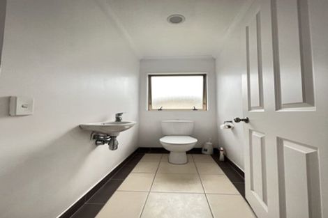 Photo of property in 12 Maybole Drive, Flat Bush, Auckland, 2016