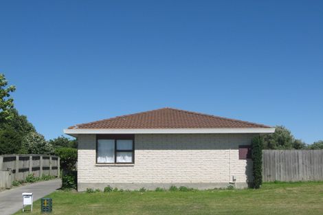 Photo of property in 11 Arcon Drive, Broomfield, Christchurch, 8042