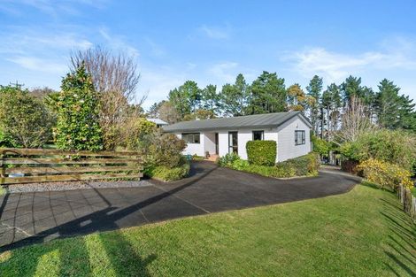 Photo of property in 209 Kaipara Road, Papakura, 2582