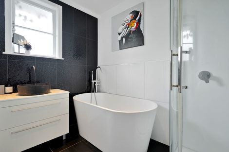 Photo of property in 88 Taikata Road, Te Atatu Peninsula, Auckland, 0610