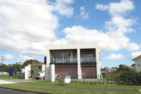 Photo of property in 158 Bleakhouse Road, Mellons Bay, Auckland, 2014