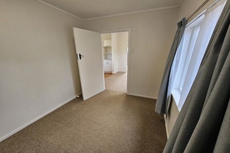 Photo of property in 30 Oxford Street, Fairfield, Hamilton, 3214