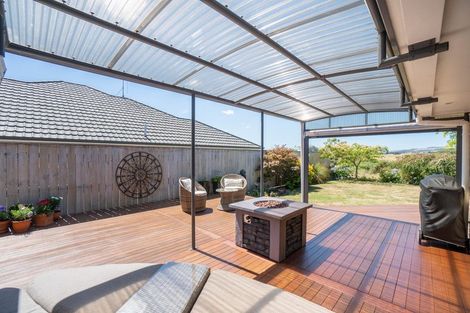 Photo of property in 147 Pacific Drive, Fitzherbert, Palmerston North, 4410