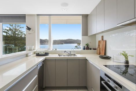 Photo of property in Oriana Apartments, 248 Oriental Parade, Oriental Bay, Wellington, 6011
