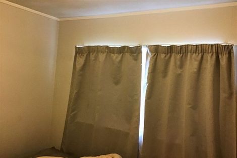 Photo of property in 4/52 Tudor Road, Henderson, Auckland, 0610