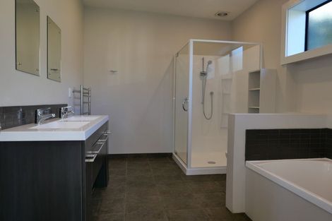 Photo of property in 51 William Street, Waikanae Beach, Waikanae, 5036