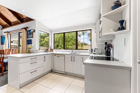 Photo of property in 3 Lucy Foster Lane, Red Beach, 0932