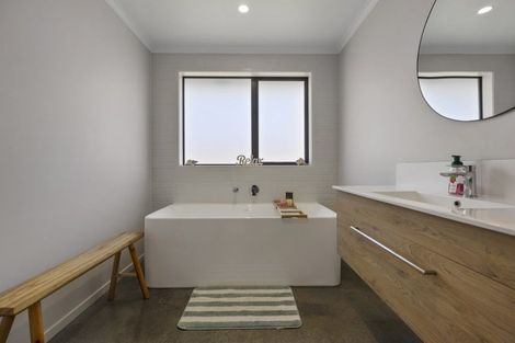 Photo of property in 10 Kararaina Close, Whalers Gate, New Plymouth, 4310