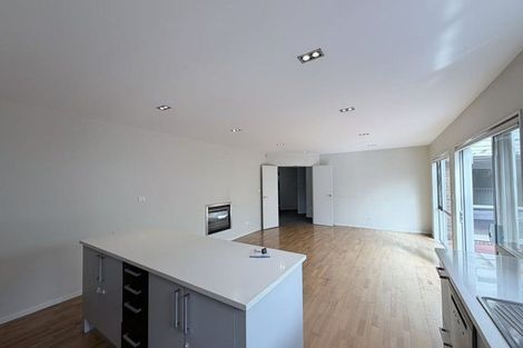 Photo of property in 9 Amber Glen, Albany, Auckland, 0632
