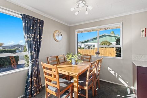 Photo of property in 5 Smeaton Road, Bell Block, New Plymouth, 4312