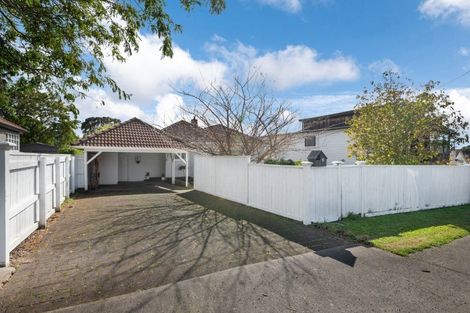 Photo of property in 16 Achilles Crescent, Narrow Neck, Auckland, 0624