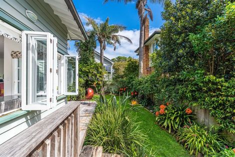 Photo of property in 1/50 Vauxhall Road, Devonport, Auckland, 0624