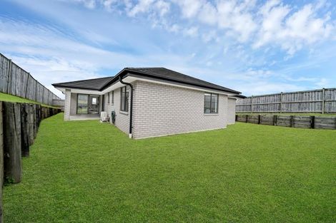 Photo of property in 24 Peacock Place, Pokeno, 2402