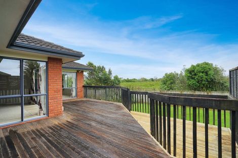 Photo of property in 33 Fergy Crescent, Wattle Downs, Auckland, 2103