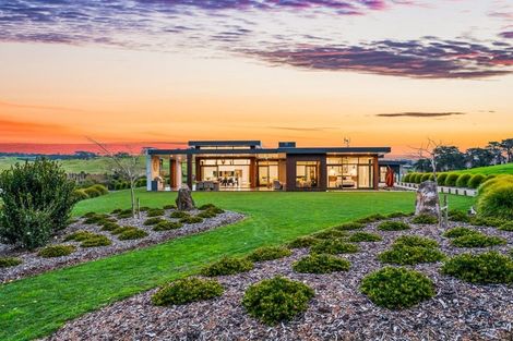 Photo of property in 530 Kahikatea Flat Road, Waitoki, Kaukapakapa, 0871