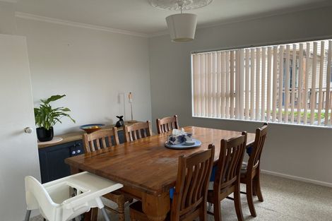 Photo of property in 1/71 Browns Bay Road, Browns Bay, Auckland, 0630