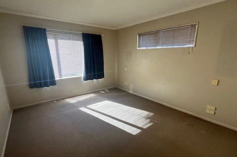 Photo of property in 22 Craigavon Drive, East Tamaki, Auckland, 2013