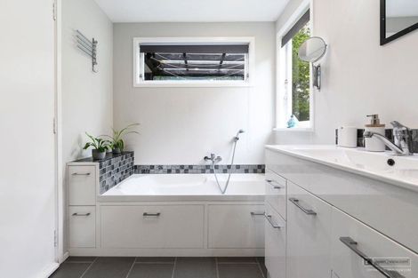 Photo of property in 21a Hamilton Road, Lake Rotoma, Rotorua, 3074