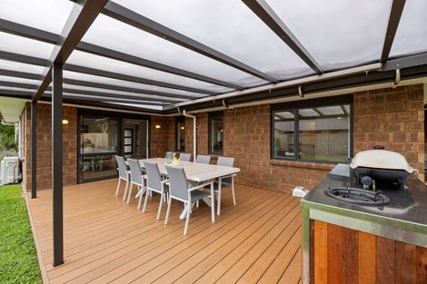 Photo of property in 33 Whitney Place, Rototuna North, Hamilton, 3210