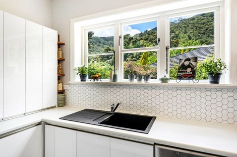 Photo of property in 16 Tyndall Street, Waiwhetu, Lower Hutt, 5010